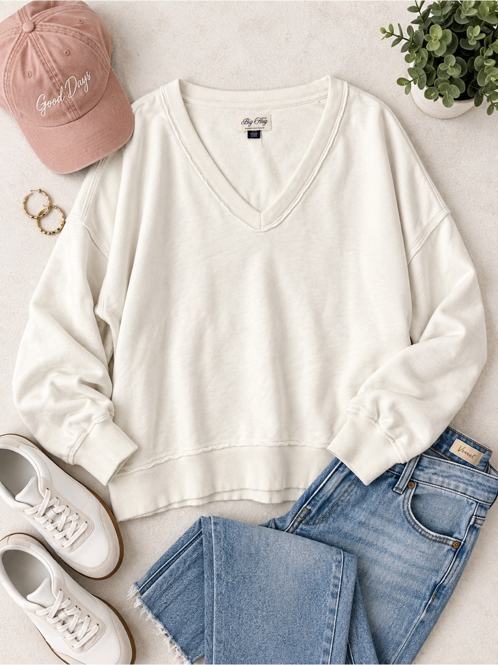 American Eagle Outfitters white V-Neck Boxy Sweater